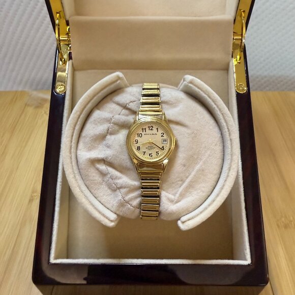 Milan Vintage Gold Tone Calendar Watch w/ Stretch Band MLN805, 24mm - Picture 1 of 4